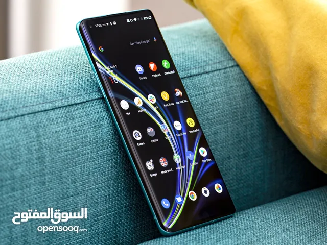 OnePlus 8 very neat and clean coundtion