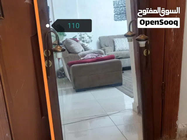 مرايه للبيع 10 دنانير برواز خشب تقيل طول 110 عرض 60