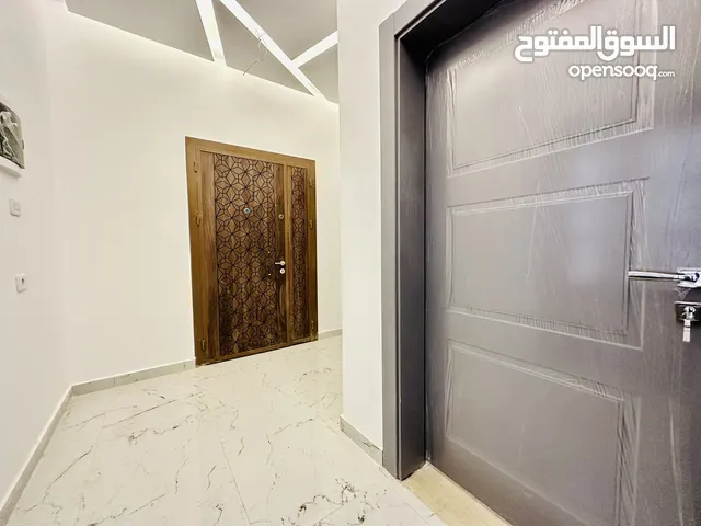 220 m2 4 Bedrooms Apartments for Sale in Tripoli Al-Serraj