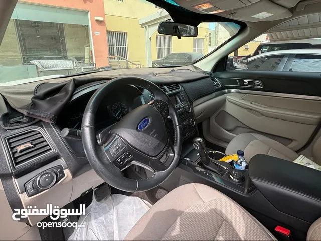 Ford Explorer 2018 in Hawally
