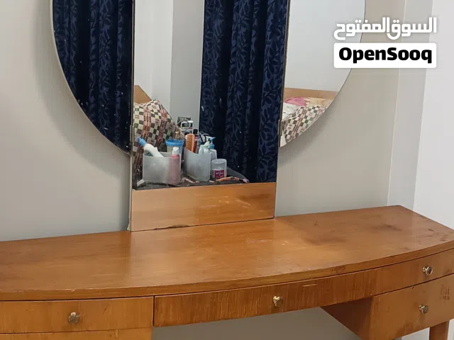 Dressing table with German mirror. Adjustable mirror. no damage. worth buying. value to buy. strong.