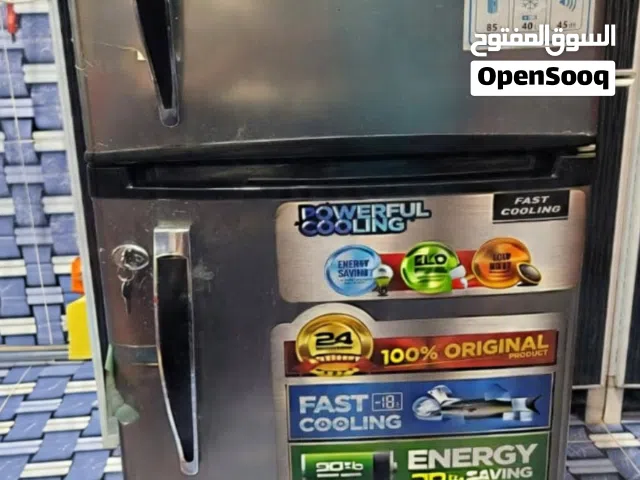 ثلاجة وفريزر نوع ماجستي للبيع شبه جديد