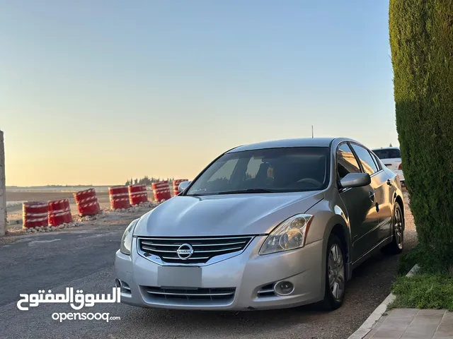 نيسان التيما للبيع بسعر مميز