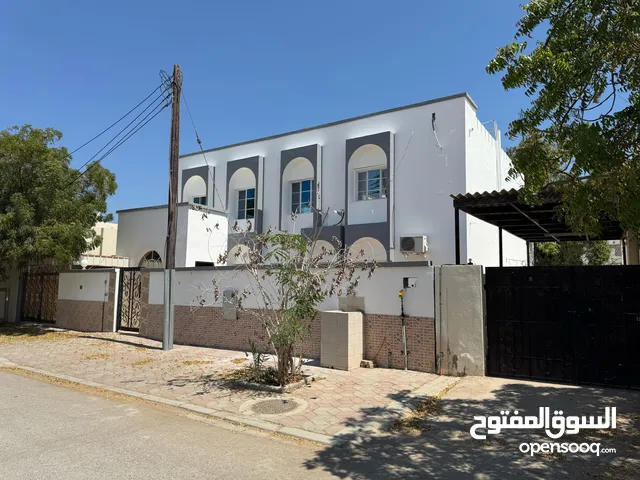 فيلا للبيع - الحيل الجنوبية (قريبة من الشارع العام-خلف الخميس للاحذية)