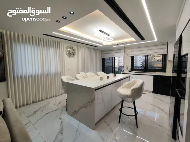شقة راقية جديدة مفروشة للايجار في الطيرة