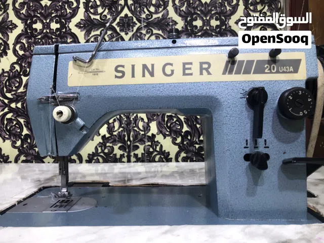 مكينة خياط صناعي نظيفة وتطريز حر