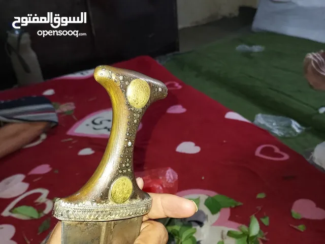 اتواصل معي لعشاق الجنابي العزيري معي عددكبير من الجنابي قيد التجهيز