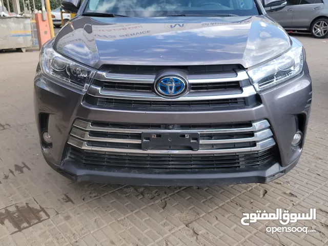 تويوتا هايلاندر 2019 هايبرد امريكي للبيع سياره عائلية مرتفعه دبل اقتصادية جداً مميزه و واسعه ..