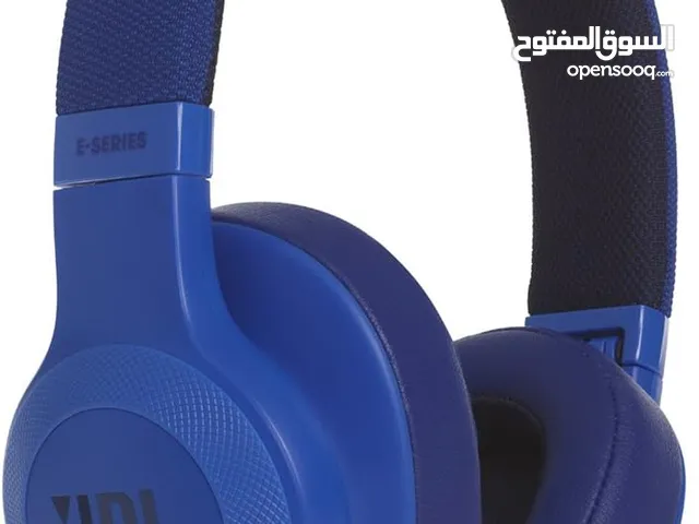 سماعة jbl E55BT طبعن السماعة حقها في السوق 150 دينار لاكن انا ما استعملتها معها الكرتونه وكل اشي