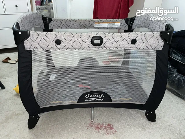 سرير اطفال متنقل Graco