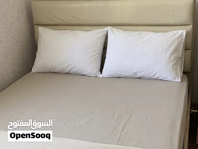 سرير شبابي  للبيع