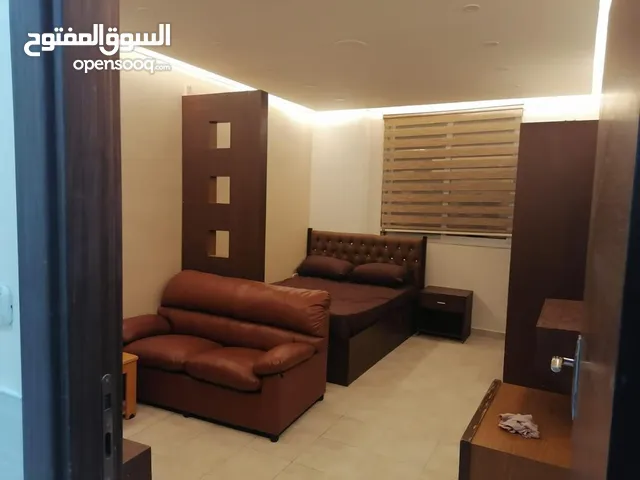 استوديو مفروش للبيع في شارع الجاردنز بسعر مميز
