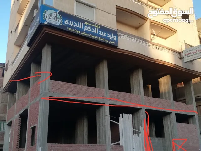 محل علي شارع رئيسي عرضه أكثر من 50 متر وعلي بعد 100 متر من ميدان الشهابية طريق عزبة اللحم