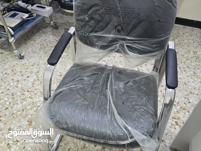 اثاث عياده وأجهزة طبيه