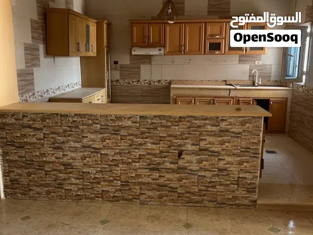 180 m2 3 Bedrooms Townhouse for Rent in Tripoli Ain Zara
