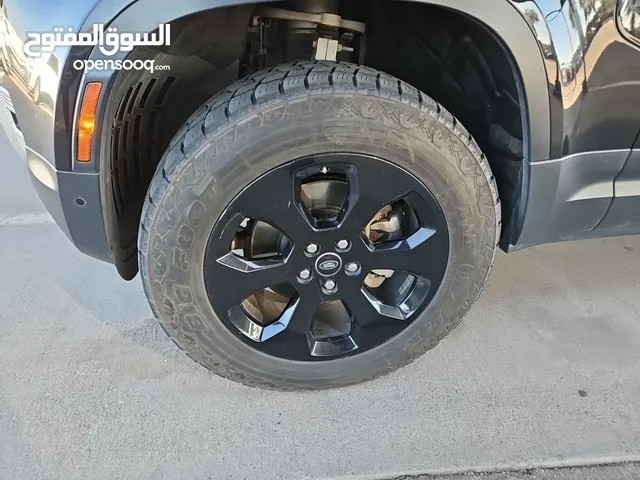 طقم جنطات لاند روفر ديفندر قياس 20 جديدة زيرو