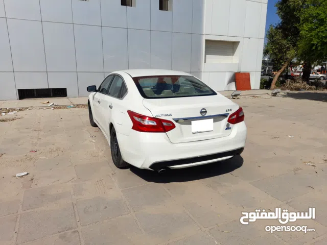 نيسان التيما موديل2017 مستعملة بحالة ممتازة جدا جدا للبيع بنظام التقسيط الشهري