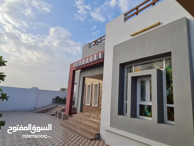 412 m2 4 Bedrooms Villa for Sale in Al Sharqiya Al Qabil