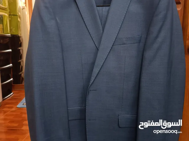 مجموعة من البدل الرسمية الفاخرة