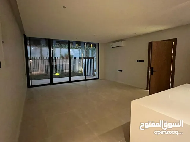 176 m2 4 Bedrooms Apartments for Rent in Jeddah Alyaqut