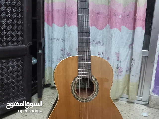 جيتار اسباني قديم صوت رائع