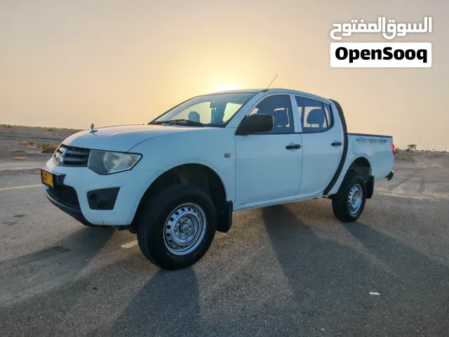 ميتسوبيشي بيكب L200 فورويل