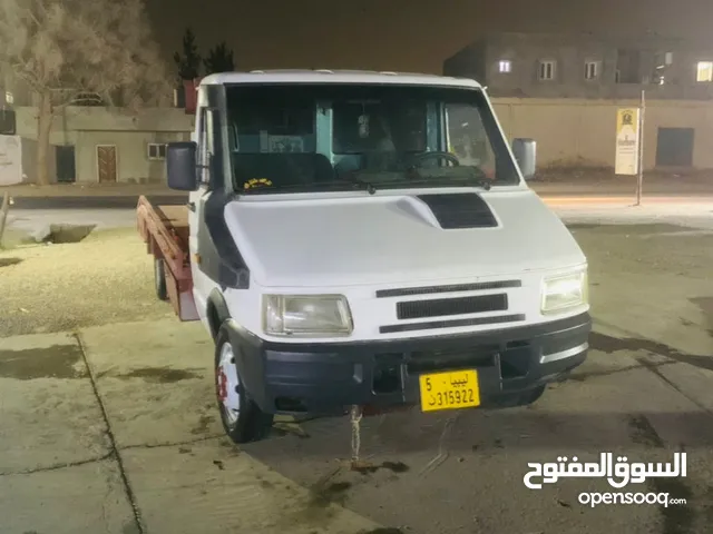 ساحبة لنقل جميع السيارات(طرابلس-السراج)