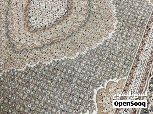 سجاد تركي بحالة ممتازة