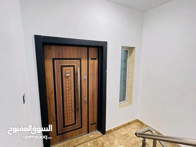 180 m2 3 Bedrooms Apartments for Rent in Tripoli Al-Serraj