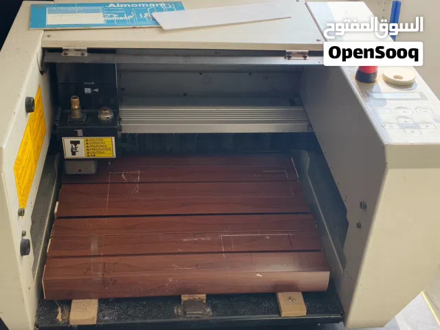 ماكنة حفر ونقش رولاند Roland pnc camm2 2300a للبيع.
