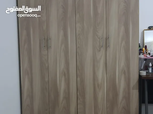 دولاب جديد اول استعمال بحاله ممتازة في جدة
