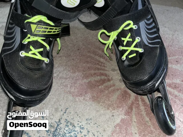 اسكيت لون اخضر و اسود