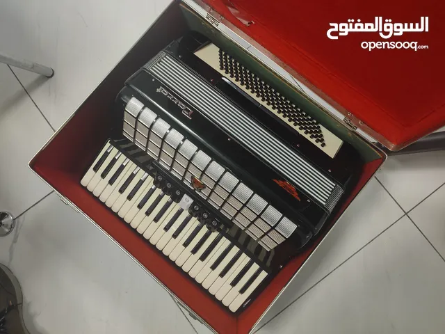 اكورديون بحالة الوكاله accordion like new