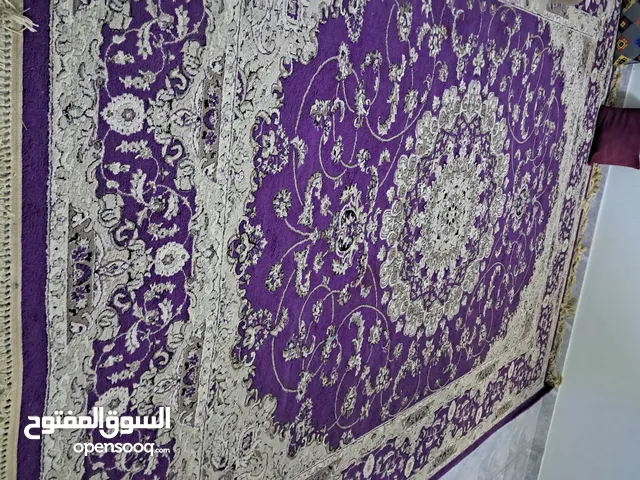 زوليه حجم كبير مقاس 3×4 وزولية ممر مقاس1×3 عدد 2 صناعه ايرانيه نوع عثماني بحاله ممتازه جدا