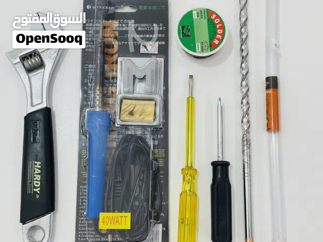 Hand Tools and Soldering Iron 40 Watts عدة يدوية مع جهاز تلحيم 40 واط