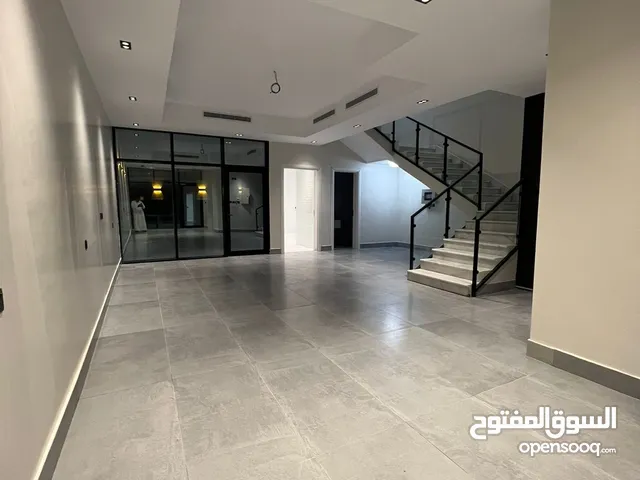 200 m2 5 Bedrooms Villa for Rent in Al Madinah Al Haram