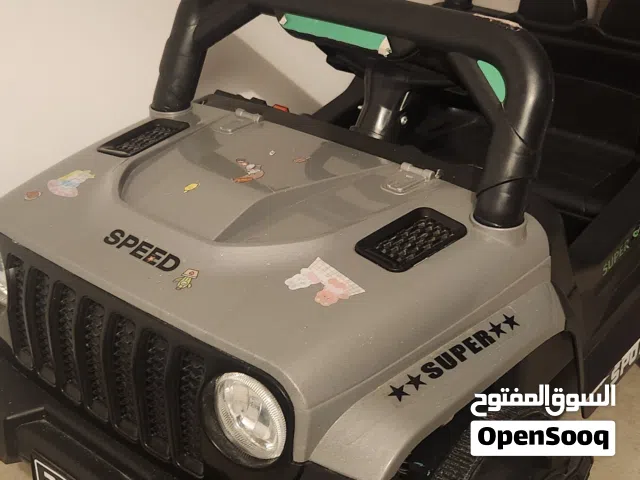 Toy jeep with charger for kids