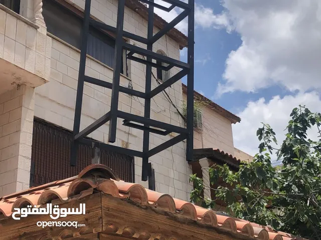 مصاعد أمنة و سهلة الاستعمال