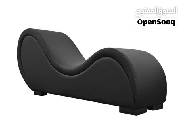 Stylish Black Lounge Chair for Modern Living