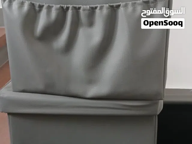 كراسي تخزين جلديه