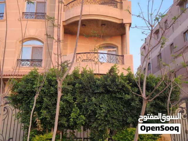 شقه للبيع في الياسمين 4 فيلات 220م-التجمع الأول
