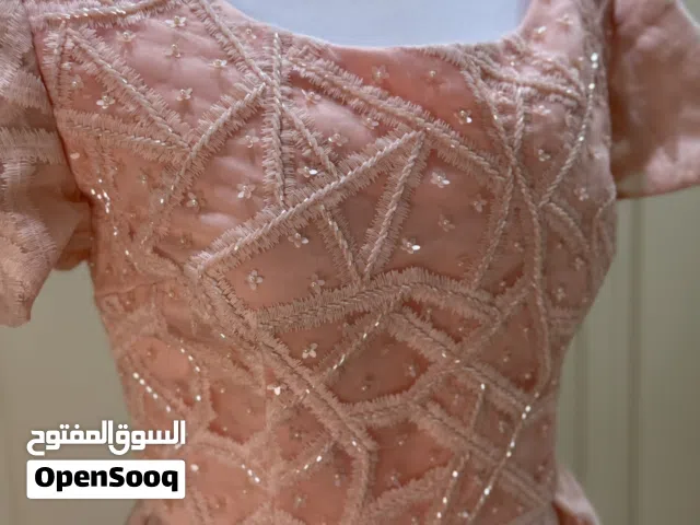 فستان سهرة راقي وأنييييق