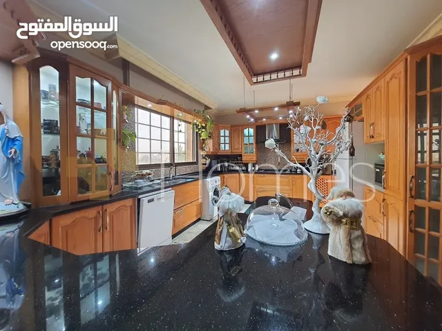 430 m2 4 Bedrooms Villa for Sale in Amman Al-Fuhais