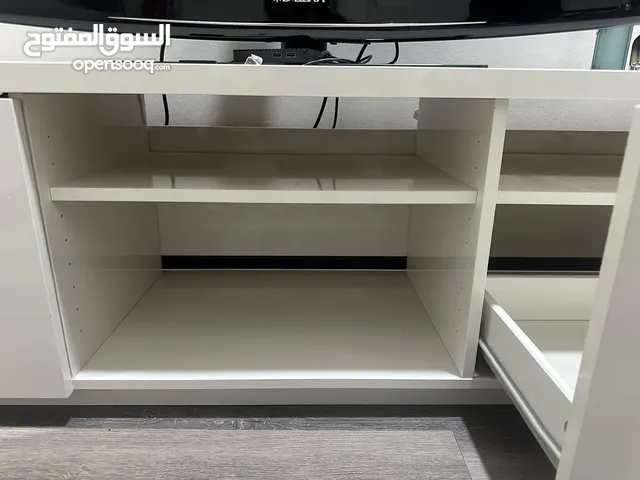 Tv unit طاولة تلفاز