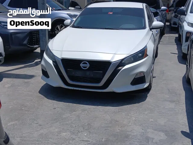 2022 Nissan Altima Standard