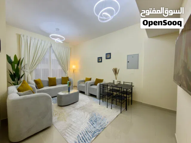 شقة غرفتين وصالون مفروشة في عجمان بدوون عمولة وارخص الاسعار وشامل كافة الفواتير والدفع نصف شهر