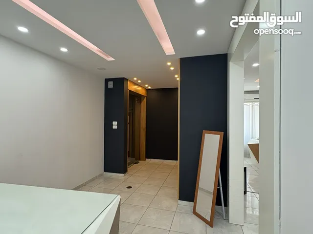 مكتب ش.عين سارة / طابق 2 مقابل الkfc