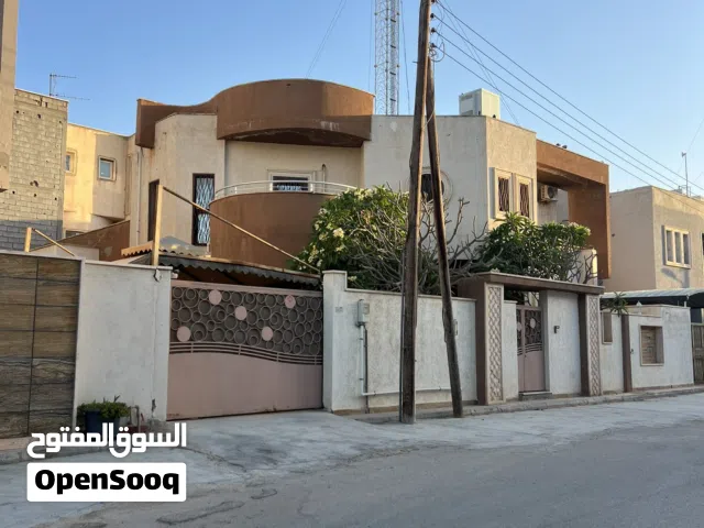 400 m2 3 Bedrooms Townhouse for Rent in Tripoli Al-Serraj