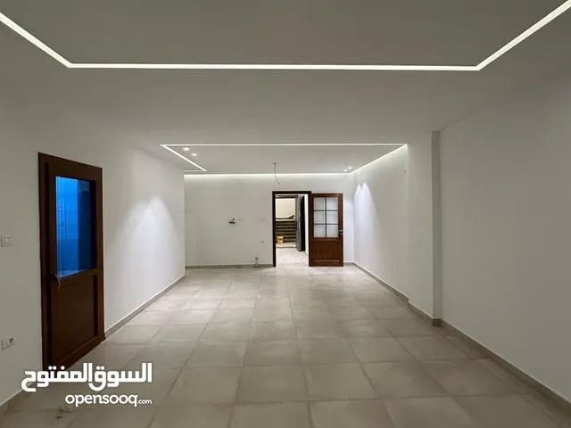 180m2 4 Bedrooms Apartments for Sale in Tripoli Al-Nofliyen