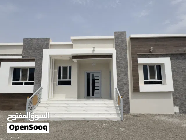 منزل جديد للإيجار الشهري بولاية الخابورة منطقة البريك بتصميم عصري طابق واحد